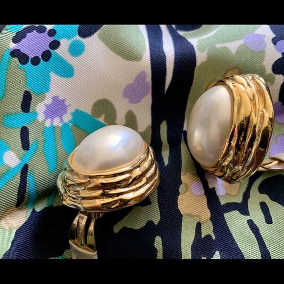 Easter egg-in-nest gold plated Ciner earrings - Picture 3 of 4